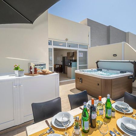 Summer Breeze Penthouse With Private Hot Tub & Terrace With Panoramic Views, By Getawaysmalta 멜리에하 외부 사진